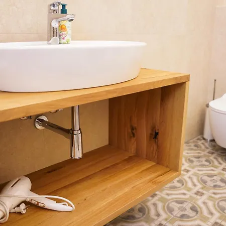 بيت للعطل House Tinka *